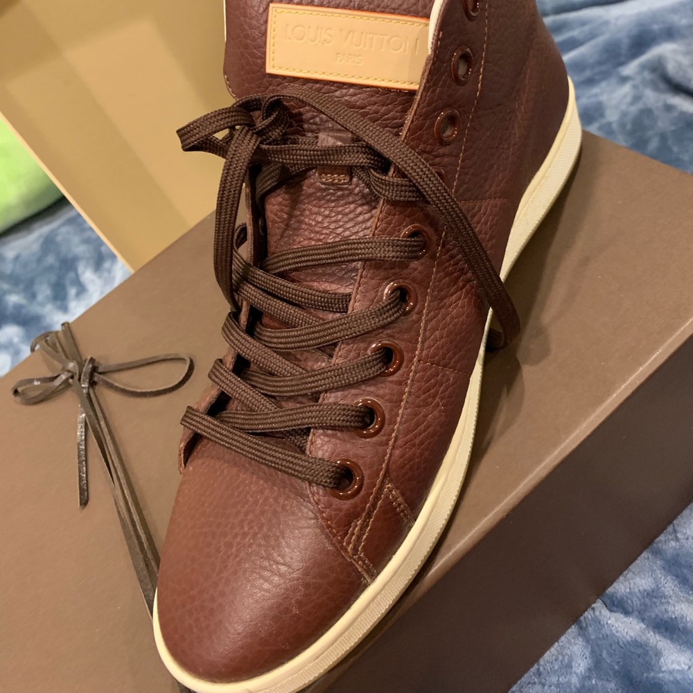 Louis Vuitton Men's shoes - Picture 3 of 8